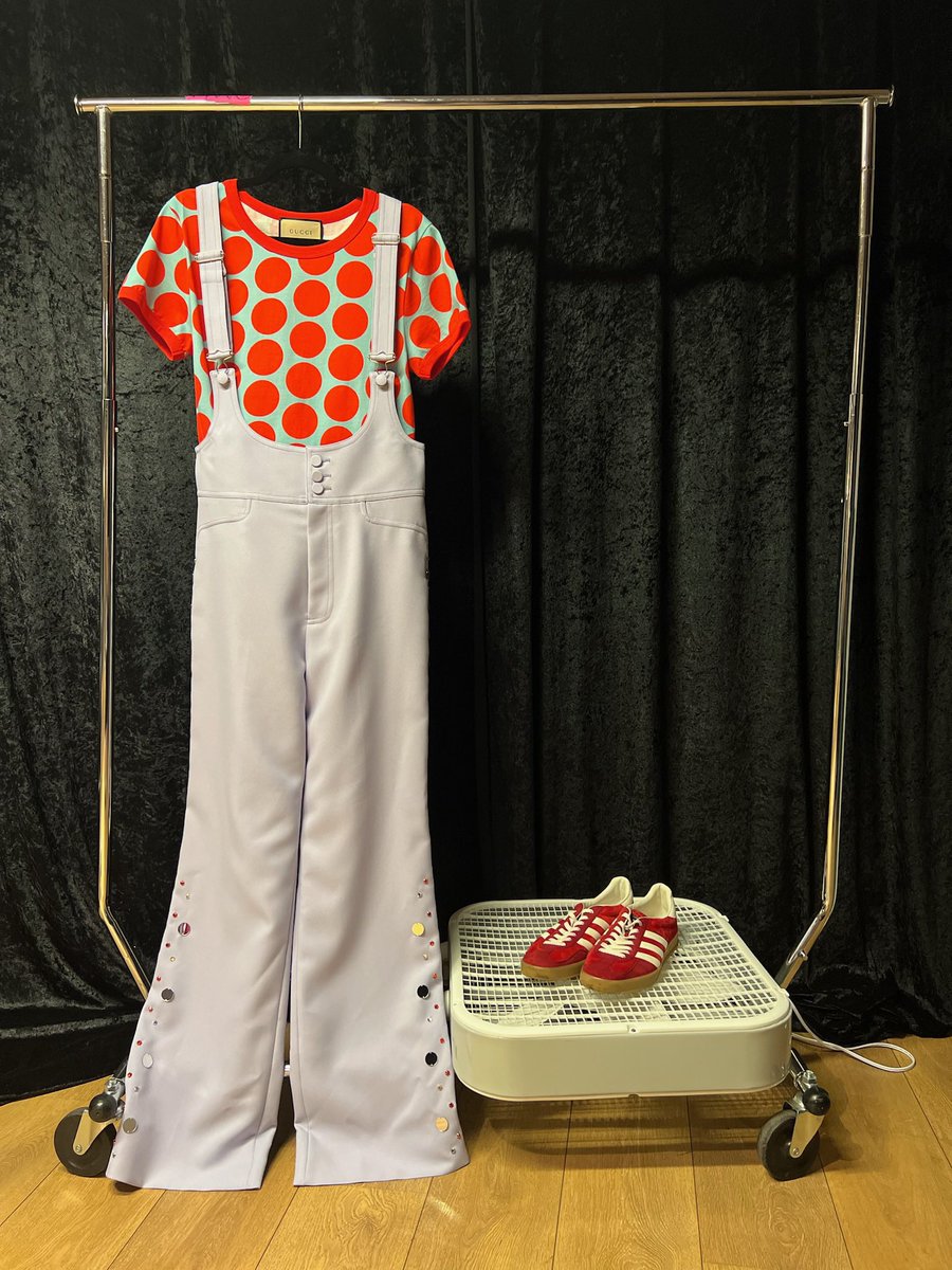 harryIotoutfits's tweet photo. Show N15: Prague, Czech Republic
Wearing: Gucci
#HarryStylesOutfits
#LoveOnTourPrague
#harrystylesprague ❤️💙
©️: owner https://t.co/N2zot375nK