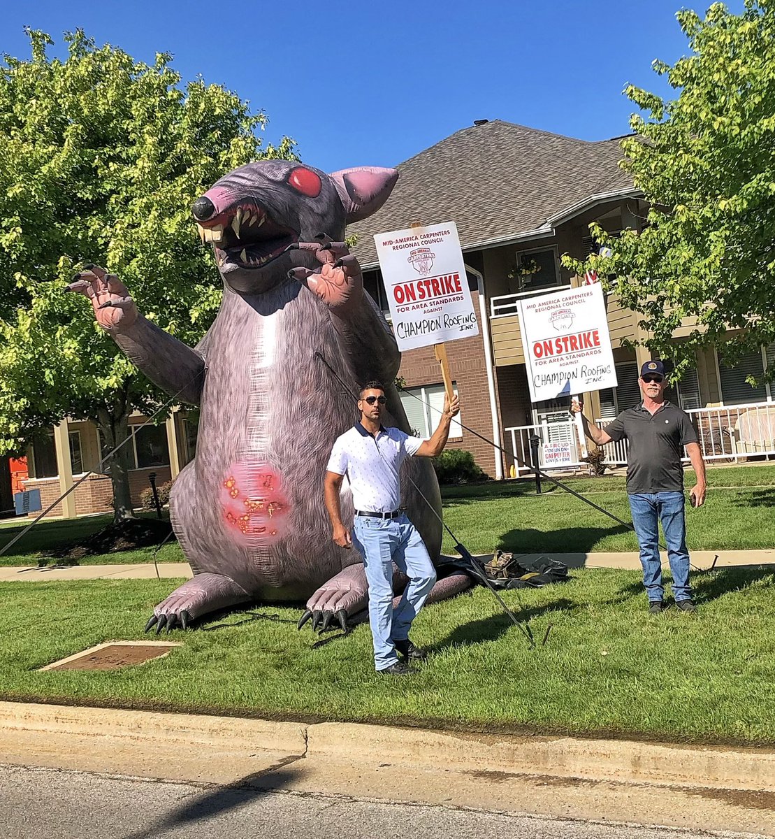 MidAmCarpenters's tweet image. #Local174 Carpenters picketed a re-roof project at Solstice Senior Living in Joliet. Champion Roofing Inc. was contracted to do the carpentry work and pays their workers less than the established area standard wages and benefits in our community. #UnionStrong #AreaStandards