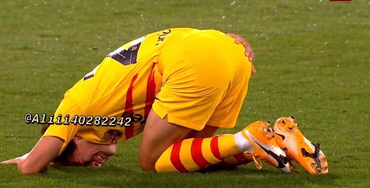 riewwl's tweet photo. ريكي بويغ الممحون 👅👅💦🍑🍑

Riqui Puig https://t.co/vSezorcMtm