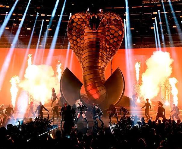 cruellasummer13's tweet image. (let’s ignore that rep isn’t even a possibility right now!!) HAPPY WORLD SNAKE DAYYY 🐍💗💖💘#TaylorSwiftIsLoved HBD KARYN THE REPUSLAYTION SNAKEEEE 🐍