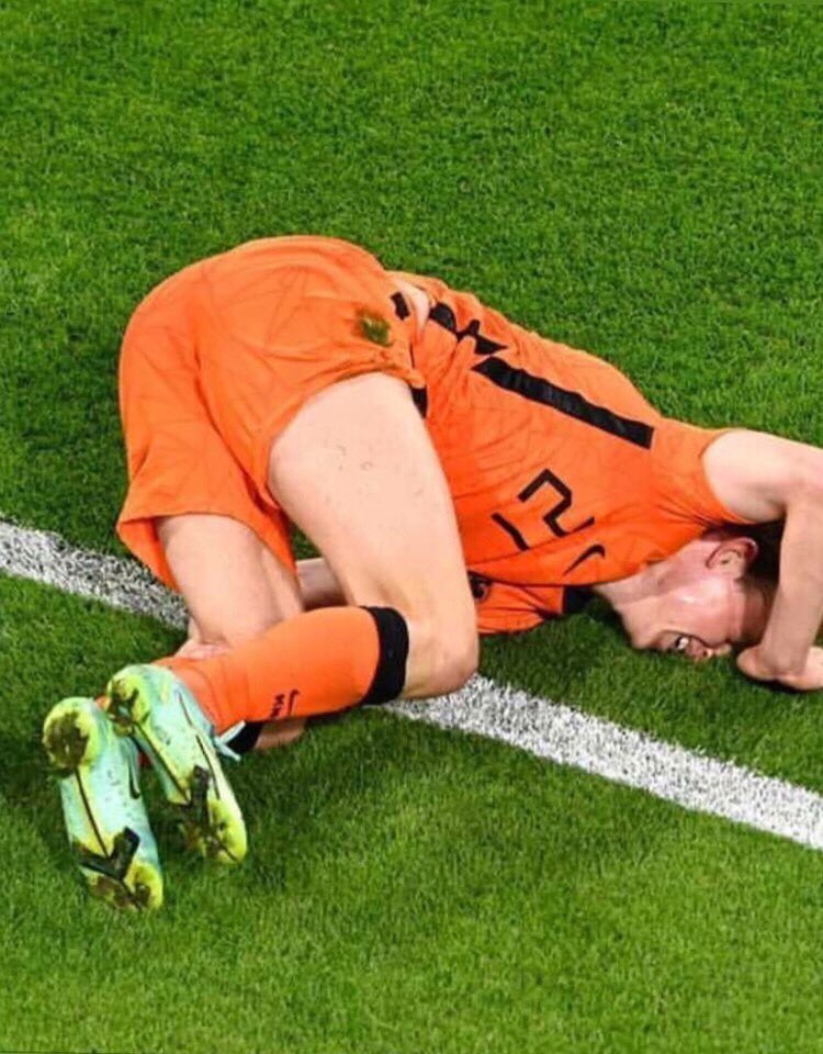 riewwl's tweet photo. دي يونغ 🤤🤤👅👅🍑🍑💦💦

De Jong https://t.co/Ob4JYHrmNO