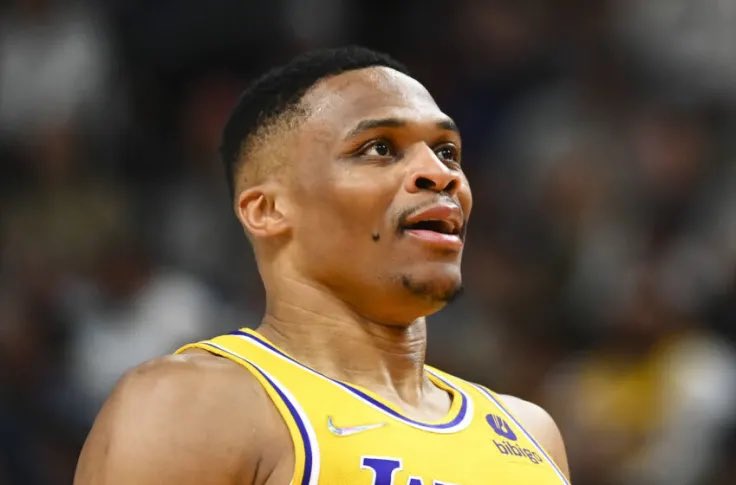 TheHoopsAlerts's tweet photo. Report: Spurs want an unprotected first round pick from the Lakers to take on Russell Westbrook and help facilitate a Kyrie Irving trade, per https://t.co/GUDpqsoe7r https://t.co/AcGBpPXJKI