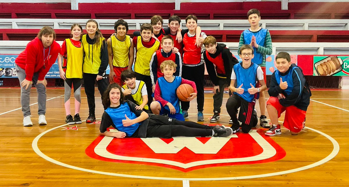 cawelcomeuy's tweet photo. 🇦🇹 Formativas 🇦🇹
Esta semana tuvimos entrenamientos de mejora integral.
Estos fueron enfocados en el desarrollo técnico y motriz.
Se cerró la semana con una merienda compartida!
#cawelcome #welcomeformativas #law #basketfemenino https://t.co/wX5wdYR3BJ