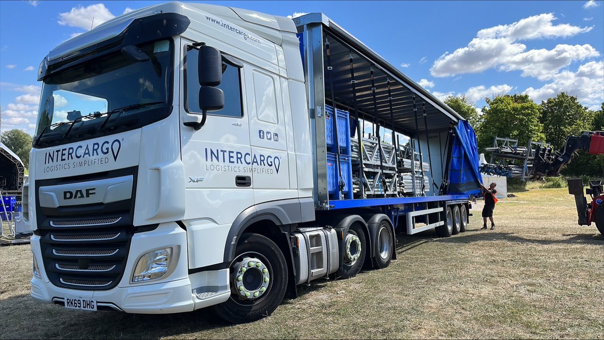 Intercargo1's tweet photo. Our Natalie in Campbell park today enjoying the glorious sunshine
#intercargologistics #intercargo1 #haulage #roadfreight #express https://t.co/ZwihwBmWB2
