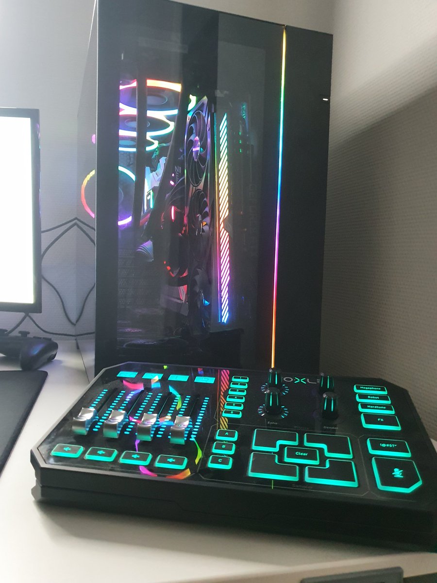 ventaGaming's tweet photo. @G4lileon @intel @ASUS_ROG @NVIDIAGeForce @IntelGaming @GlobalLianli @bequietofficial @elgatoDE @gskillgaming Hardware+ Windows done...

Alles weitere hängt für die Nacht dann in der Downloadliste https://t.co/F0LhCY966F