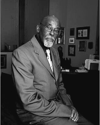 ChisholmHistory's tweet photo. @chisholm50 is saddened to hear of the passing of Former Assemblyman & Councilman #AlVann. Where ever there was community there was Al Vann. Al Vann is and will always be #Brooklyn! He was an staunch supporter of the legacy of #ShirleyChisholm having known & worked w/ her.🙏🏾 #RIP https://t.co/syQhayx6BG