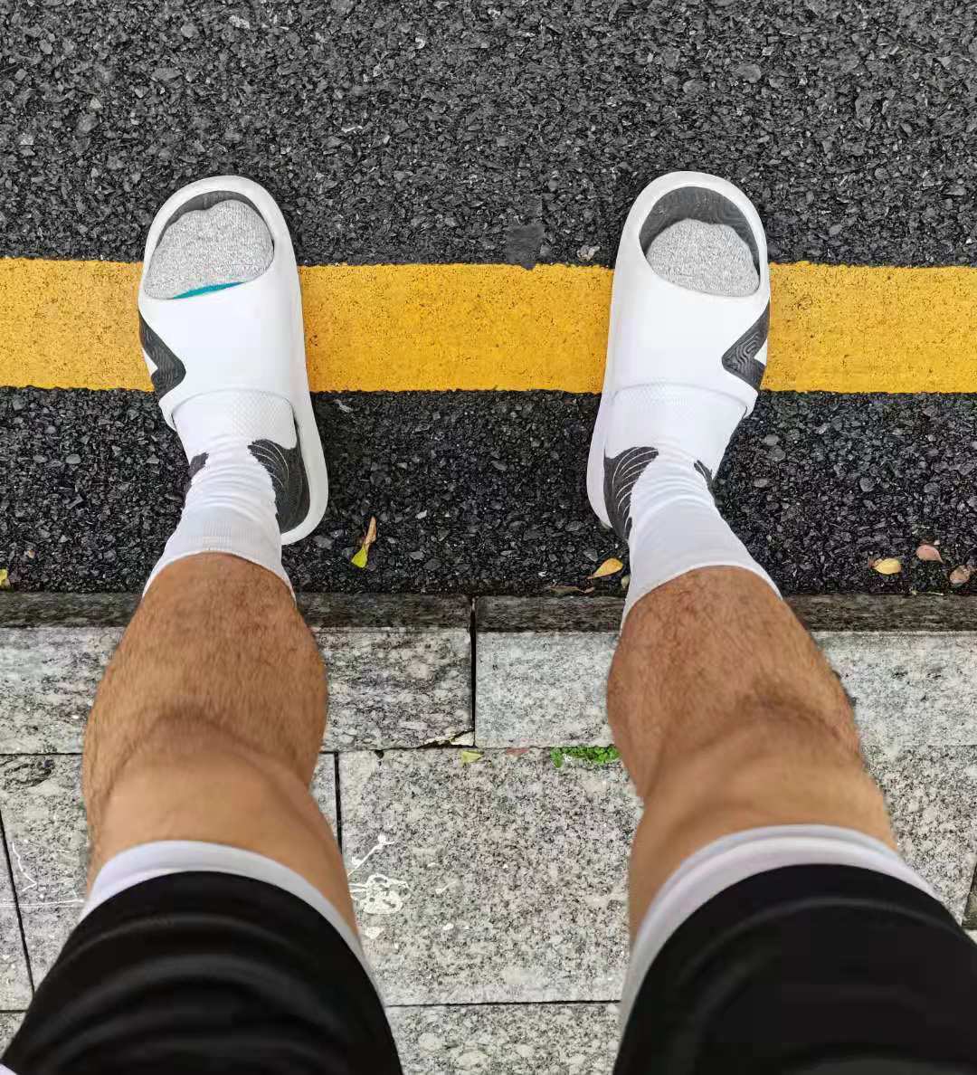 Finbasketb123's tweet photo. #feet #sportman https://t.co/tVejUTCpFi