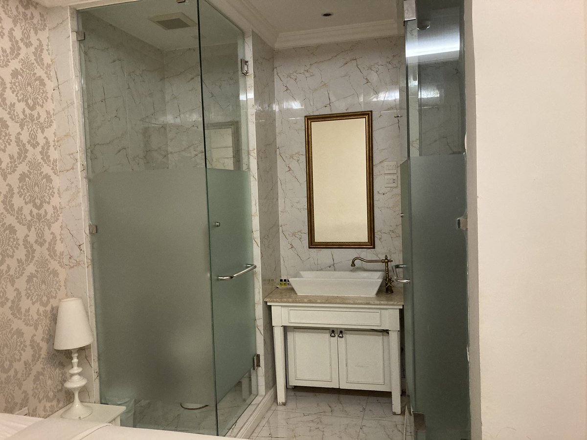 Staythcom's tweet image. #โรงแรมสุดคุ้ม B2 Riverside Colonial Chiangmai bit.ly/3RDglty ที่พักดี ราคาถูก อยู่ใกล้ร้าน The Good View Bar&amp;amp;Rrstuarant ด้านหลังโรงแรมติดแม่น้ำปิง #เชียงใหม่ #ที่พักเชียงใหม่ #โรงแรมเชียงใหม่ #เที่ยวเชียงใหม่ #Chiangmai #Thailand #ประเทศไทย