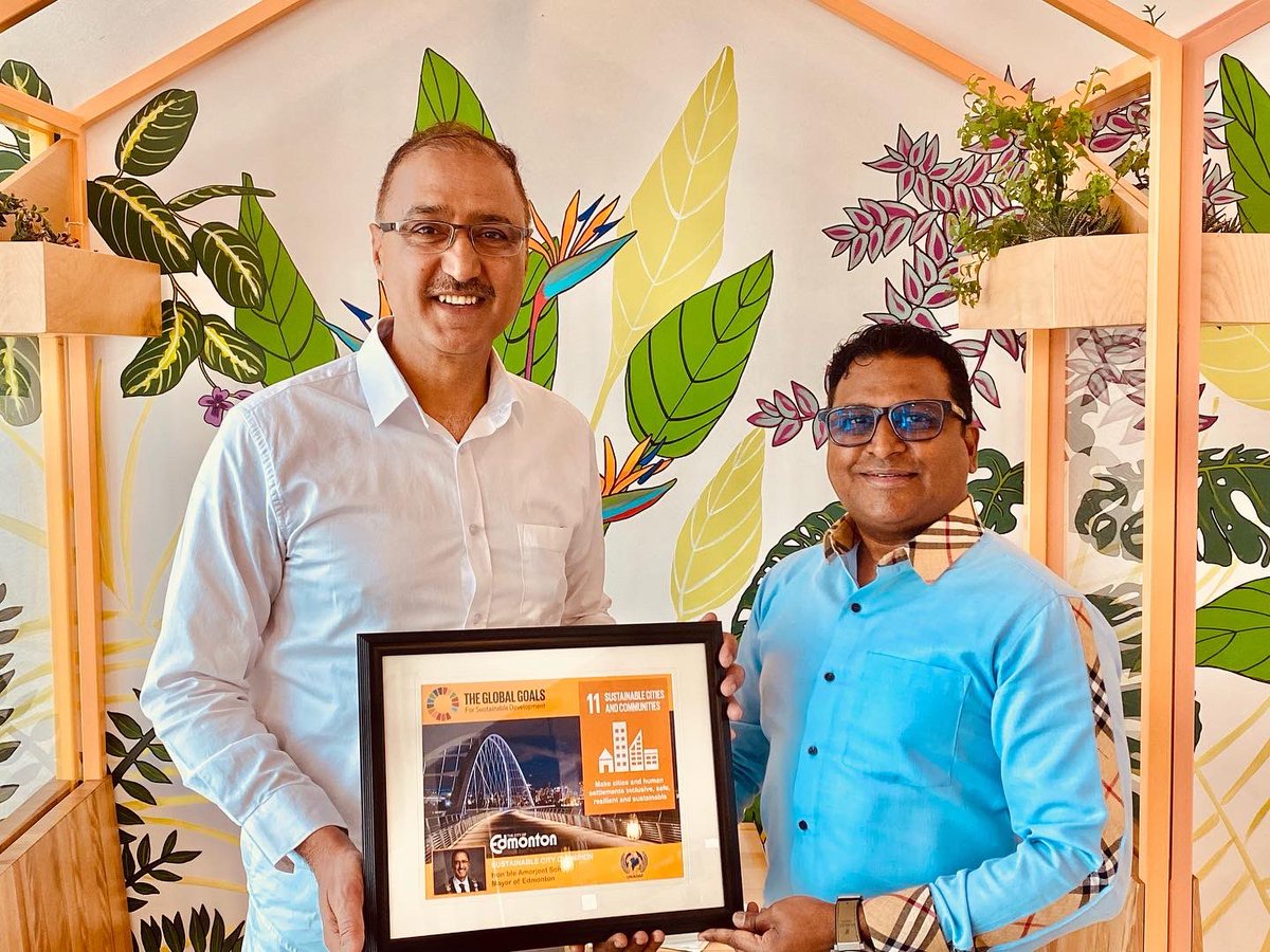 UNADAPorg's tweet photo. Meeting with the Mayor of Edmonton Amarjeet Sohi at City Hall, Edmonton, Alberta.
#sdgs #SDG11 #edmonton #UNADAP
https://t.co/Gzo8id2NEb https://t.co/BZjd9kzJqd