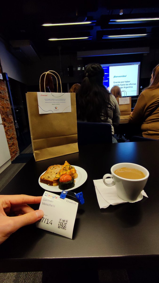 mcgermifc's tweet photo. Otra vez paseando en @google  Argentina junto a @googlecrowdsource_arg 🌐🤓🇦🇷
.
En esta oportunidad fuimos convocados usuarios "Influencers" de #GoogleCrowdsource la app de Google con la que ayudamos👇🏼 https://t.co/iKiTlhF49m