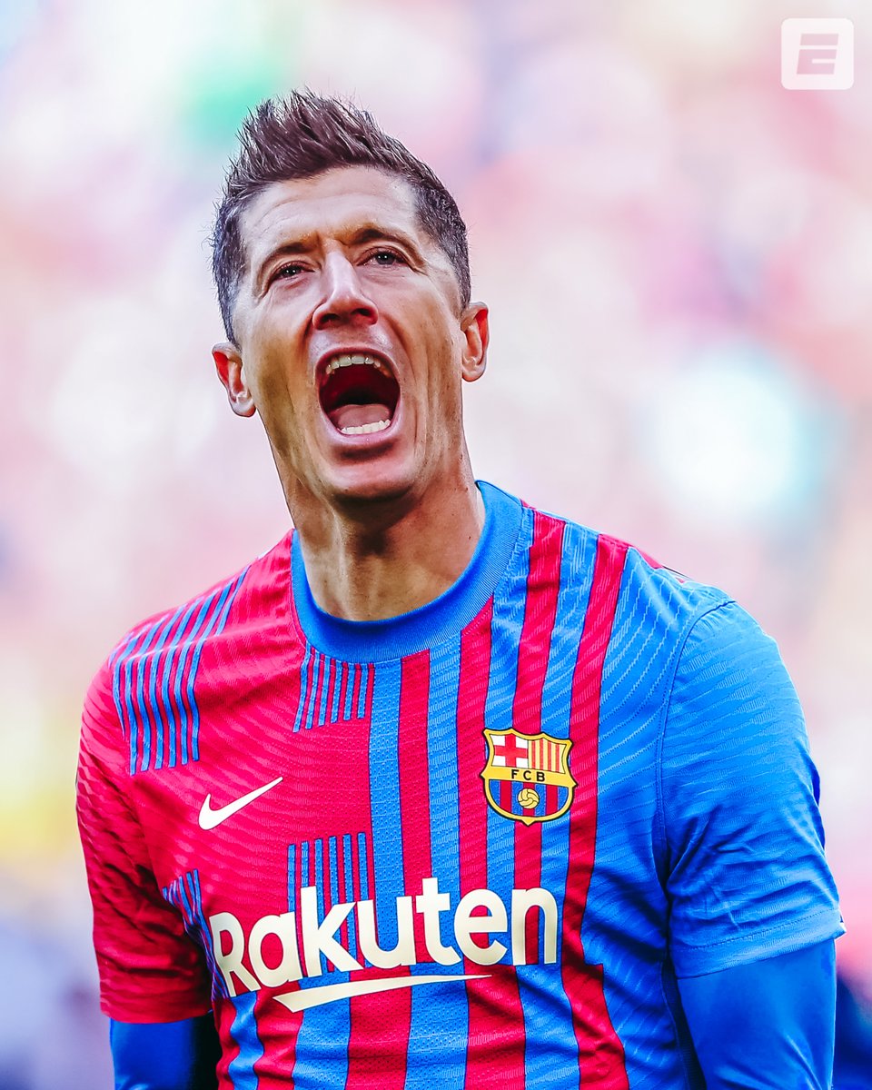espn's tweet photo. Barcelona and Bayern Munich have reached an agreement for the transfer of Robert Lewandowski, sources have confirmed to ESPN. https://t.co/NsFmK0Fziq