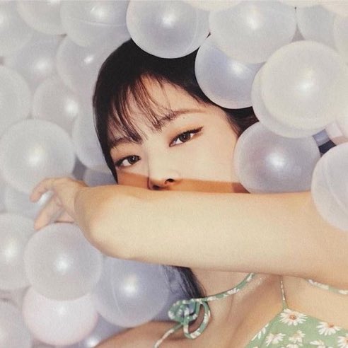 KYUTOF1's tweet photo. with balloons.

#JENNIE #제니 #JUNKYU #준규 https://t.co/dK7llEfQwF