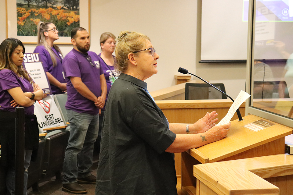 seiu1021's tweet photo. Mendocino County workers turned out in force Tuesday to tell the board of supervisors it's time for Mendocino County to show its employees the respect they deserve and #StaffUp so that residents can have the services they need and deserve!
https://t.co/iGGYAzyiIe
#1u
#unionstrong https://t.co/YRsqKmYgUl