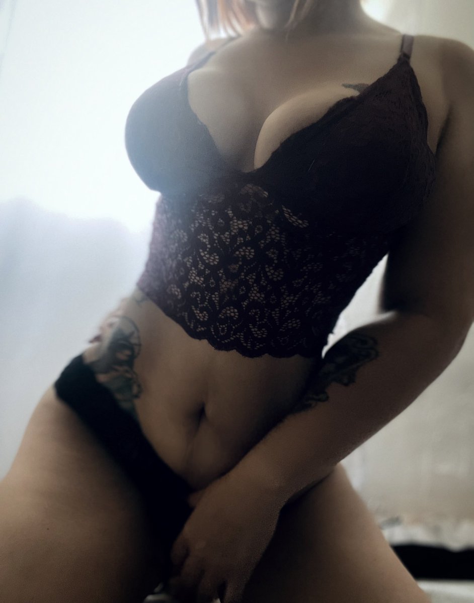 mjonnie23's tweet photo. Qué Plan  para hoy #ViernesHot , sígueme en #onlyfans !!!!  https://t.co/dnVTi8YYYD  PROMO PROMO 🔥🥵 https://t.co/rDB2kqz3YY