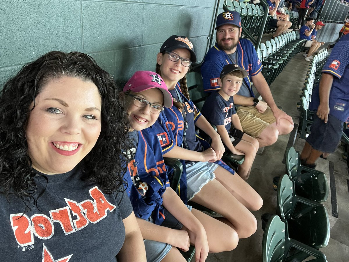 Courtney Schattle tweet media