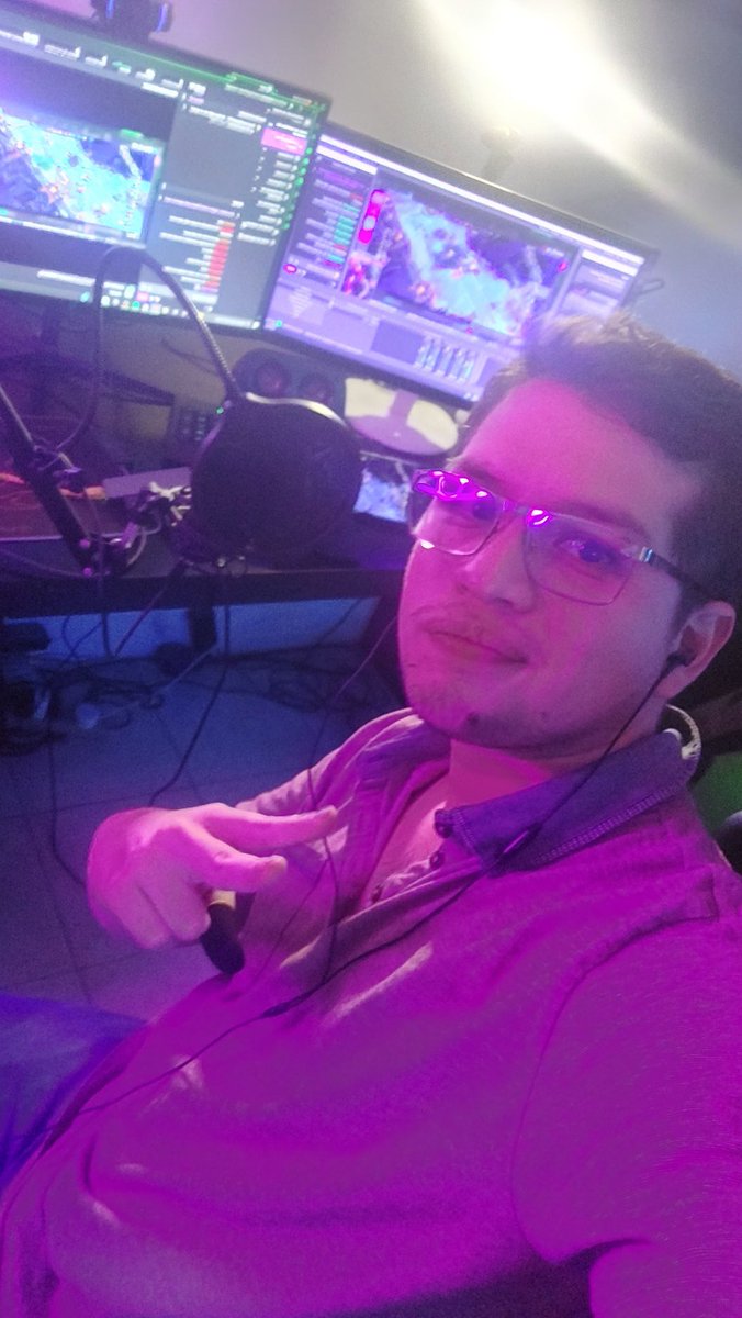 STREAM ON 😎
Farmeando el pase con <a href="/Peett25/">Peett</a> y el BH Crew. Sorteando un posesito c:

twitch.tv/narsilrg