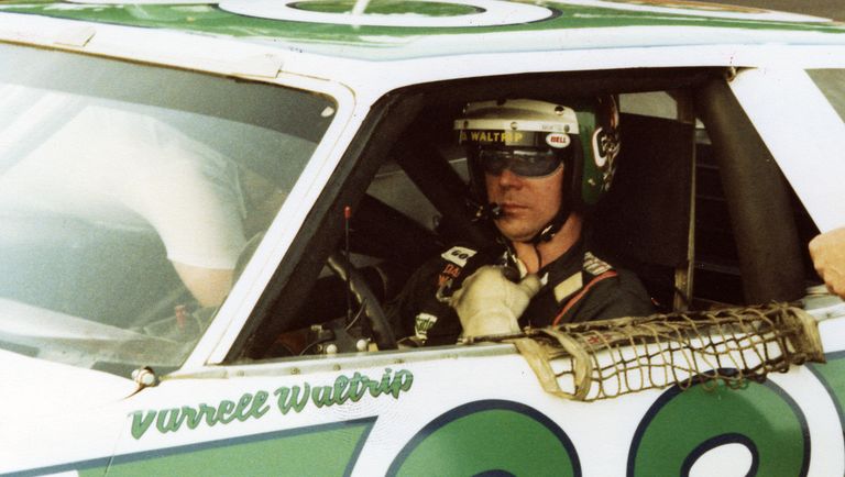 Mercomatic's tweet photo. NASCAR Hall of Famer Darrell #Waltrip dominated the Nashville 420 today in 1977, to score the sixth of his 84 wins in NASCAR’s top series. Waltrip led 300 of the 420 laps on the .596-mile oval and was more than a lap ahead of runner-up Bobby Allison at the finish. https://t.co/IrXogA0Te9