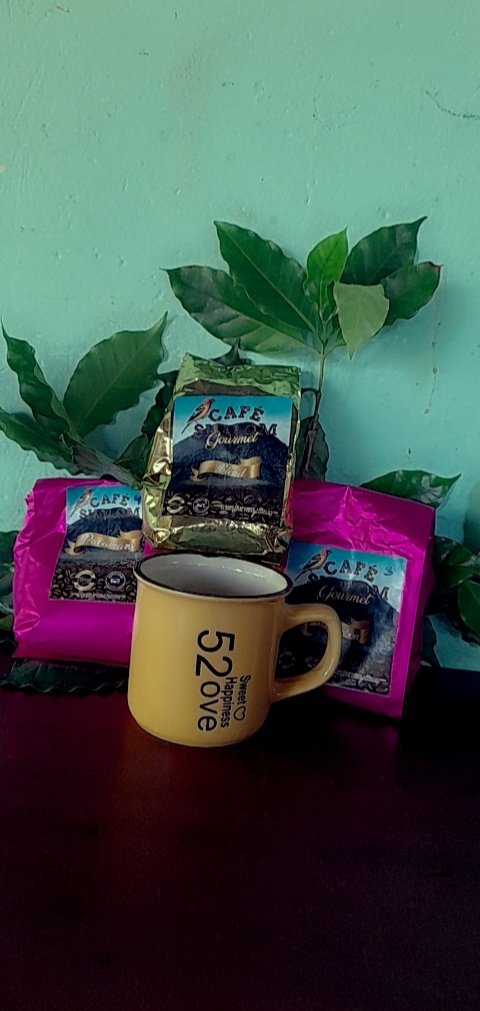 Elizabeth_Hquez's tweet photo. #Café #Shalom Aroma y delicioso Sabor café 100% Salvadoreño  precios.
Café Blend       $3.00
Café Gourmet  $1.75
Café Bourbom  $4.00
Cuscatleco entre otros.. https://t.co/hOL5UxksNQ