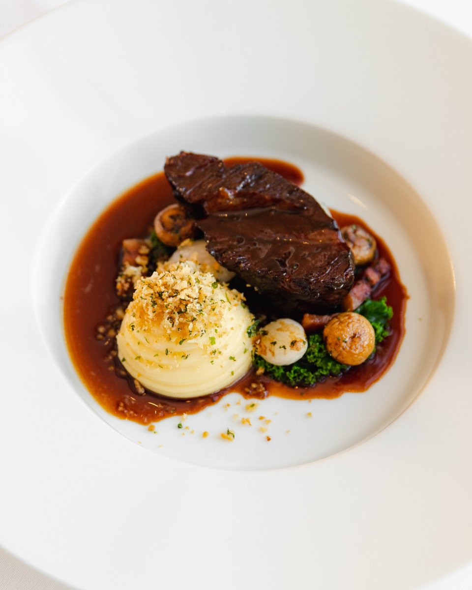 Throwback to this insanely tender ox cheek served with smoked potato, bourguignon garnish and parsely risotto