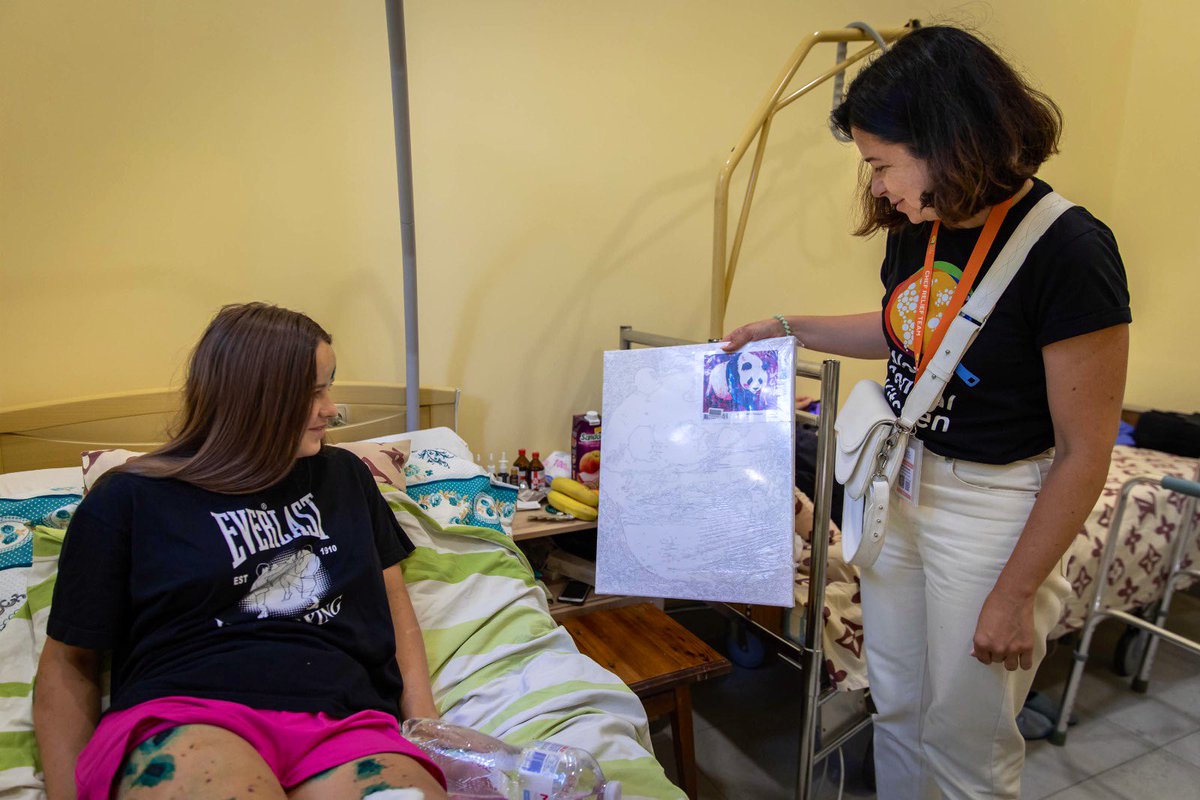 natemook's tweet photo. Diana, Nika, Glyb &amp; Alexei were celebrating graduation when a missile struck their hotel near Odesa. The @WCKitchen team went to visit them in the hospital. I share these photos, as it’s important to see what people are going through in Ukraine. Still, they remain so strong. ❤️‍🩹🇺🇦 https://t.co/nzR6SZFnpt