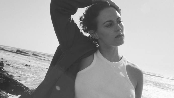 More fine new music for yer weekend: Greg Walker reviews Los Angeles artist Emma Ayz – debut release Animus northerntransmissions.com/emma-ayz-animu… #NewMusicFriday