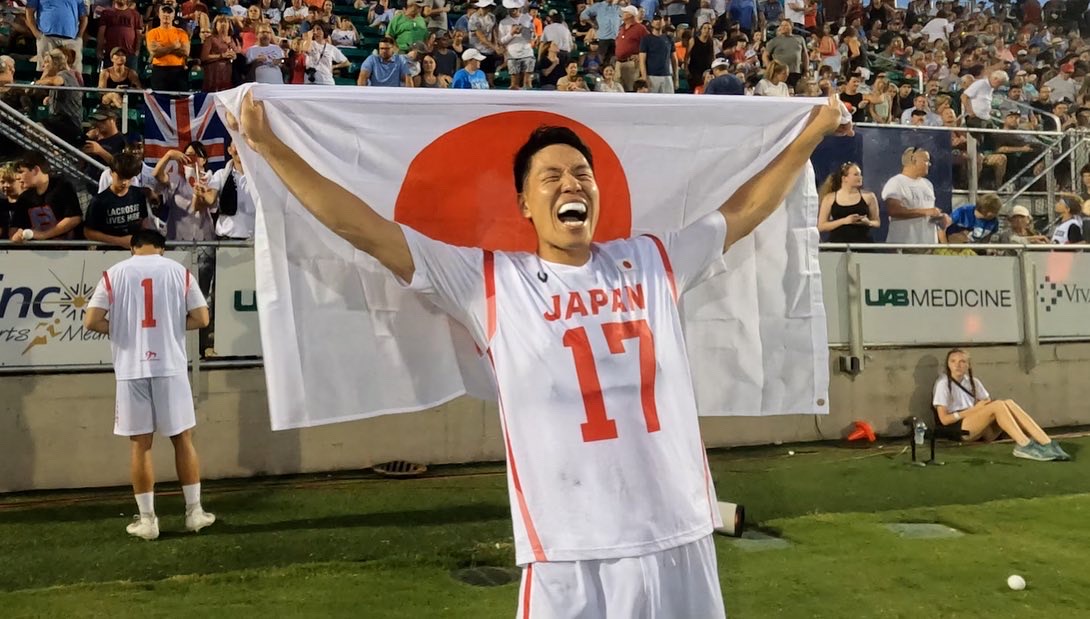TVTOKYO_sports's tweet photo. 今夜のHumanActionはロサンゼルス五輪で正式採用が有力視されているラクロス🥍
日本代表の素顔はサラリーマン👨‍💼！？
有休消化で大会参加🇺🇸 &amp; 遠征費２０万円は自己負担💴
戦うサラリーマン集団が史上初の銅メダル獲得！🥉
🥍

日の丸を背負ったサラリーマンの勇姿を是非ご覧ください❗️ https://t.co/xF9IW9HuzK