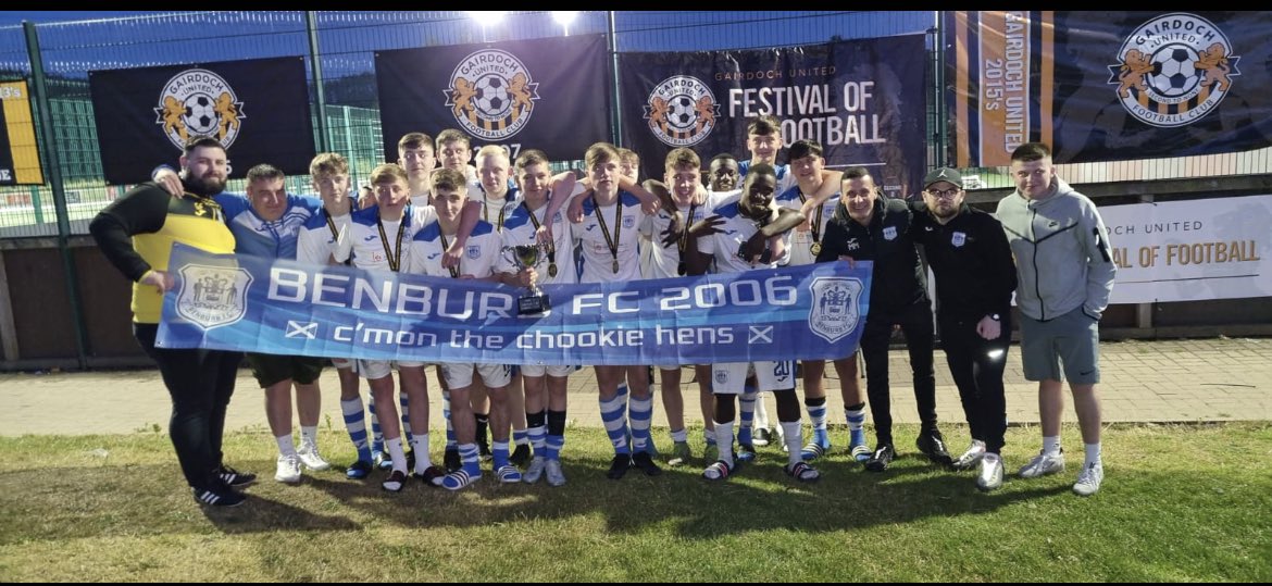 MartinMonty83's tweet photo. Under 18 Gairdoch Cup Champions 22

Benburb U17s……. Take a bow lads!!

What a night and thoroughly deserved against some of the best teams in the country 💙🏆💙👏🏻👏🏻👏🏻👏🏻👏🏻👏🏻 https://t.co/9znbhXeGm0