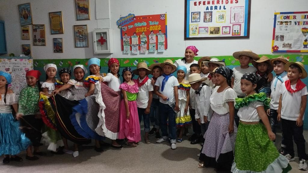 EscuelaRed's tweet photo. Así se trabaja en las Escuelas Bolivarianas Primarias @NicolasMAduro @_LaAvanzadora
@FreddyBernal
@MPPEDUCACION
@Berzabethg1 @Div_Ini_Pri_Esp @ZonaEducTachira https://t.co/3wwpBMpyq7
