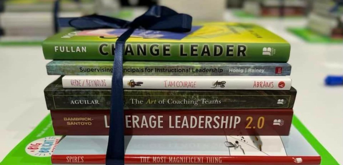 BXHS_SuptPeart's tweet photo. NYC superintendents engaging a series of professional learning. #leadersalwayslearn #theanswerisintheroom #learningisamust https://t.co/B8mWhqGn1D