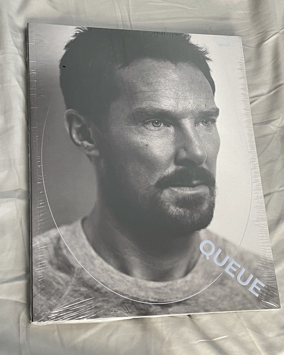 SmilingBenedict's tweet photo. I’m giving away this Netflix Queue issue featuring Benedict Cumberbatch. I’d appreciate a RT to signal boost but to enter just share with me what your favorite BC movie, show, audio work, written/video interview, or photoshoot is and why. https://t.co/oyHAWfoIlq