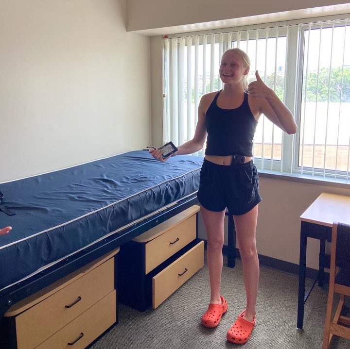 HeartofaBengal's tweet photo. Move in day for Kacey and Mauayia! https://t.co/WvM5iFDn7s