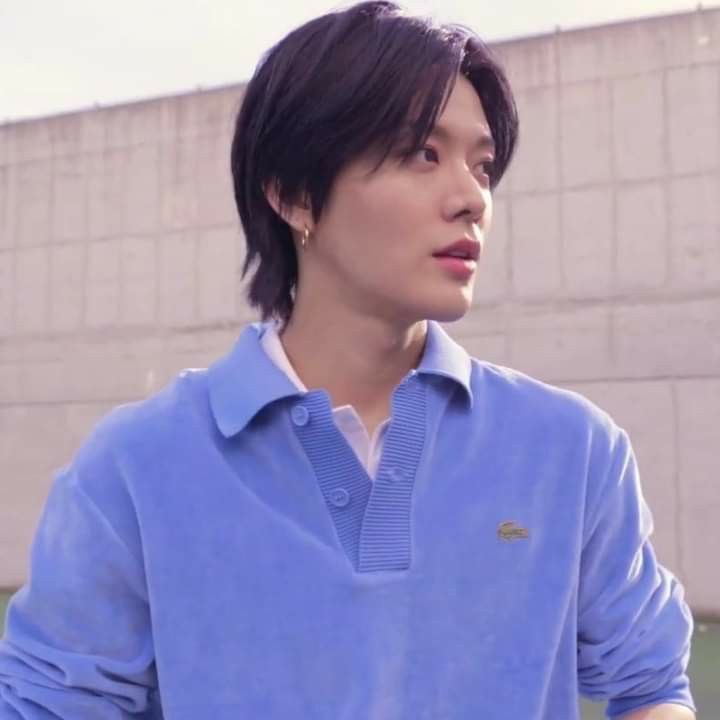 hourly yuta tweet media