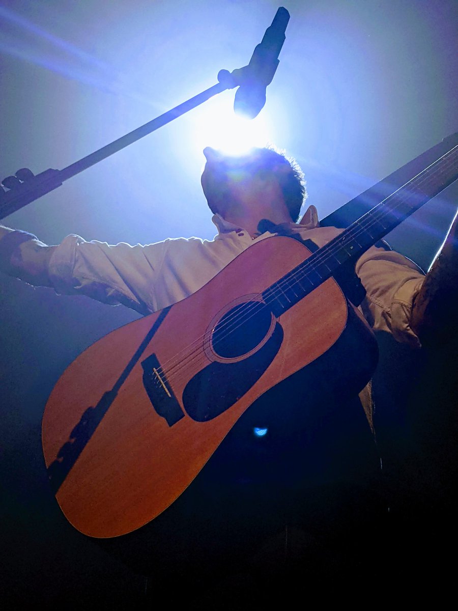 ladyofgoats_'s tweet image. And singalongs #fthc

#frankturnerarmy