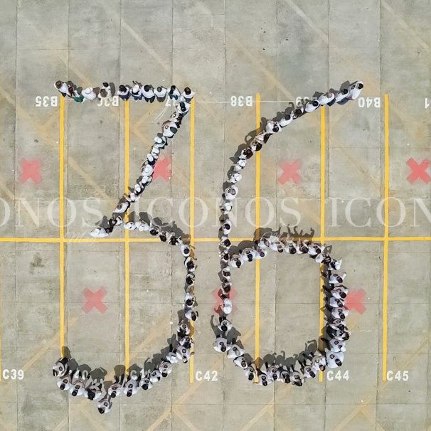 UTHEDU's tweet photo. El día de hoy en San Pedro Sula se llevó a cabo una pequeña celebración junto al personal administrativo del campus, celebrando el 36 aniversario de UTH. 
El presidente de nuestra institución, Don Roger Valladares dijo sentirse muy complacido al ver a UTH.
@rogervhn https://t.co/iotUETZyd3