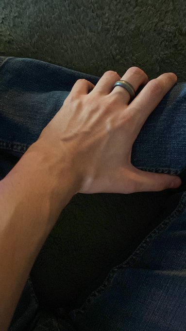 jupiterisdense's tweet photo. hi, you can call me jupiter or whatever you want
new to #nsfwtwt 

- he/him
- 22 sagittarius 
- 6'1
- straight
- switch (dom lean ig)
- hand pics mostly
- kinks just ask

rt &amp; like for mutuals probably <3 https://t.co/4C6hdRysPP
