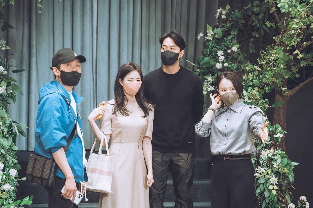 Shinhwafan_'s tweet photo. Planning for the wedding

*cr to rightful ppl
*more pix in twt below
#Andy #leeeunju #shinhwa #신화 #앤디 #이은주 #이선호 https://t.co/uKWSOnbHNv