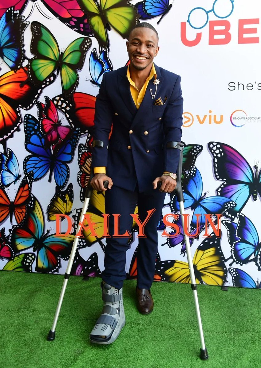 dailysunsa's tweet photo. Lunga Shabalala injured and on crutches!
https://t.co/fAE9qZmxpP
#lungashabalala #ubettinawethu #comedy https://t.co/7hBV2tFvls