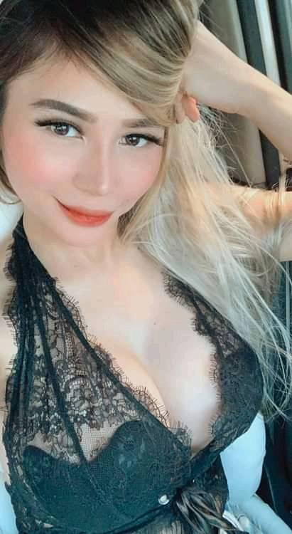 IsabelHeart2's tweet photo. Hotness is uniqueness and just being yourself - that's hot https://t.co/rD91UutwmT