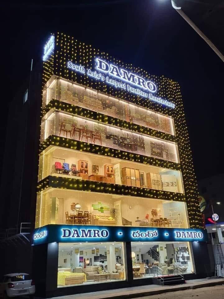 kariyawasam's tweet photo. ඉන්දියාවේ *තිරුපති* හි විවෘත වූ #Damro නවතම ප්රදර්ශනාගාරය...
ඉන්දියාවේ ප්රදර්ශනාගාර 100 ඉක්මවා ඇත.
#ProudlyMadeinSriLanka 🇱🇰 ✊ https://t.co/dgKsO8TI19
