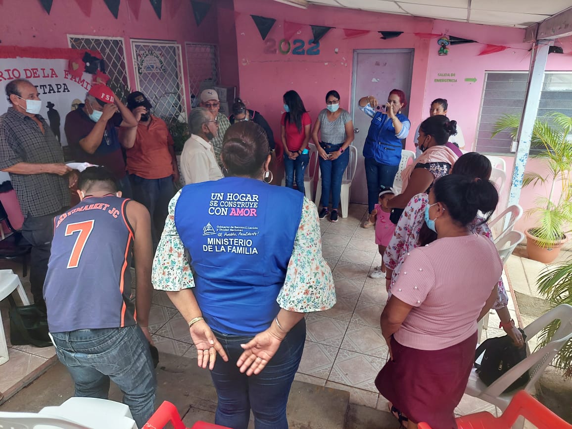 #Managua │ #Tipitapa
✅ En conmemoración al 43/19 Aniversario de nuestra Revoluciona Popular Sandinista 🔴⚫,  realizamos encuentro con Adultos Mayores.  Sandinismo de diferentes generaciones con sus experiencias vividas.
#Nicaragua #AmorALaFamilia #4319FuerzaDeVictorias