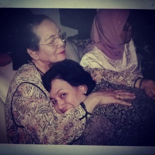 Leonita_Lestari's tweet photo. PERANAN YANG SANGAT SUBJEKTIF NAMUN SANGAT POWERFUL ||

Seorang Ibu bisa menjadi sumber kekuatan, motivator, pembentuk karakter, dan memberi anak - anaknya penguatan.

 - Sri Mulyani https://t.co/JOeV7424lk