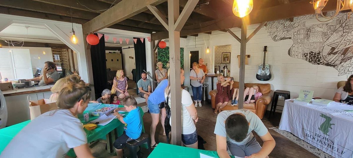 BowsBookshelf's tweet image. Had such a great event at Main Street MI in Clarkston, MI. Thank you to everyone who came out to join us in celebrating Kristin Pack’s picture book, Emma Goes to School.