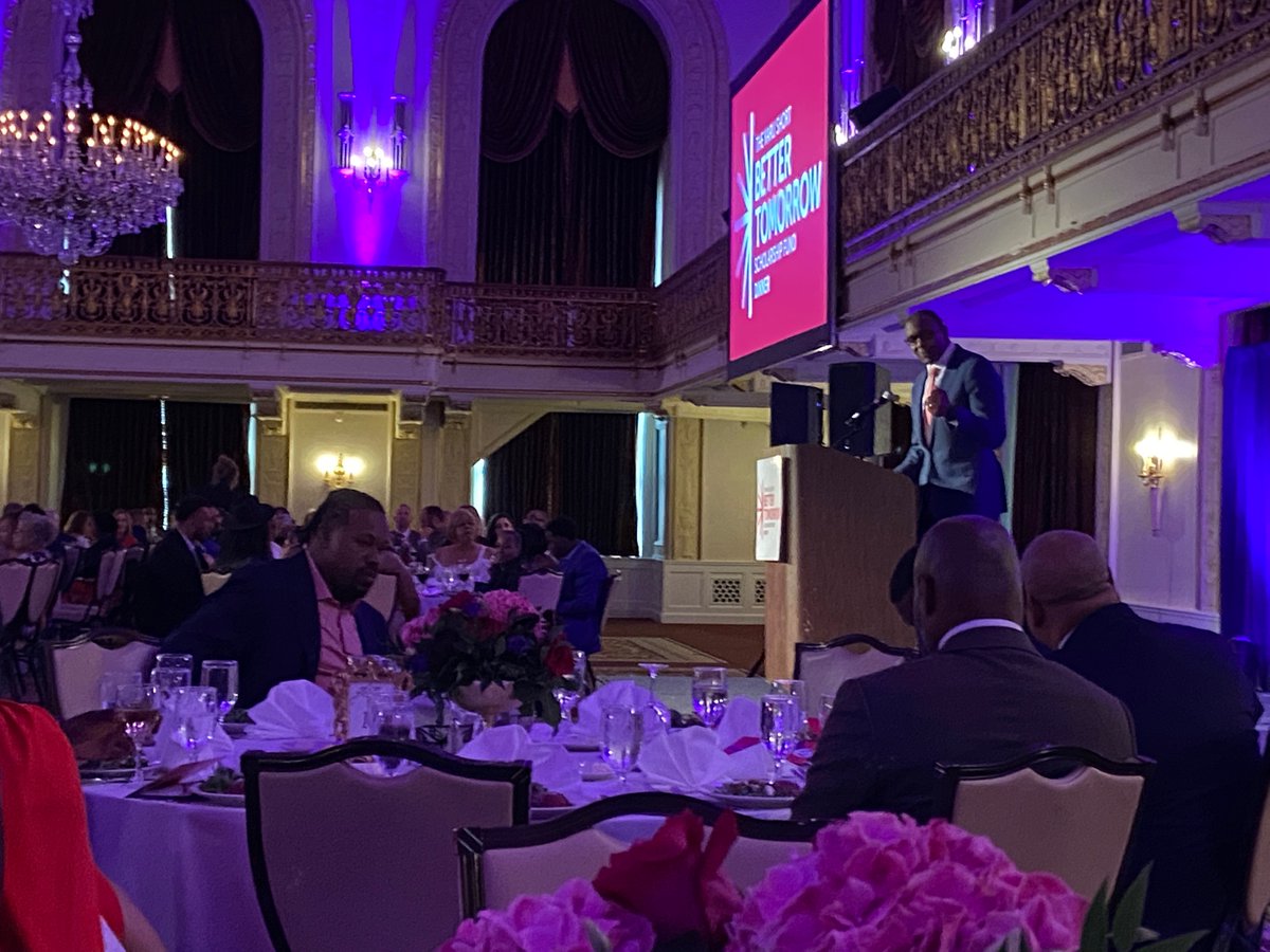 BenjaminOrbach's tweet photo. To honor the memory of his daughter Karli, @brandonshort43 just raised more than $650k for #bettertomorrow! Funds will provide scholarships for survivors of gun violence in Brandon’s hometown of McKeesport, #Pittsburgh 

@Everytown athletic council 
@MomsDemand https://t.co/XU5RpW3le4