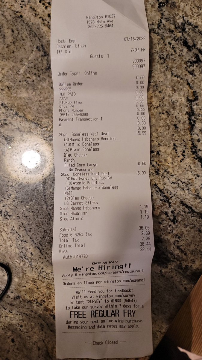 Siddharth_Kak's tweet photo. @wingstop Hey guys "Size does matter". This is pathetic! https://t.co/zV7lRfANIw