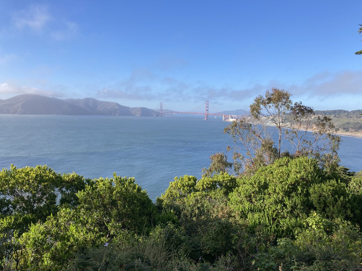 SteveKronerSF's tweet photo. At the ever-amazing, impossible-to-beat view from the 17th tee at #LincolnPark. #DoesNotGetOld https://t.co/2MDUsQESBp