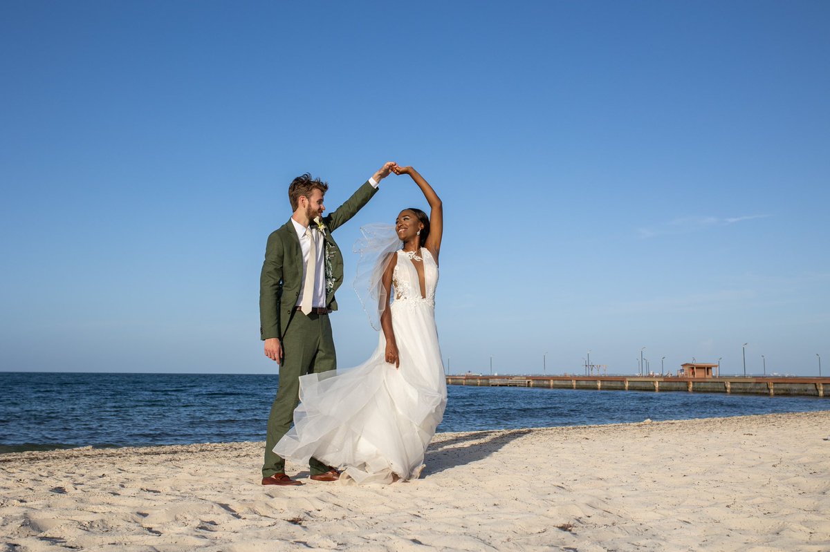 crissay_lee's tweet photo. Second thing: I’m finally Mrs. Dillow https://t.co/Yxulcry5AO