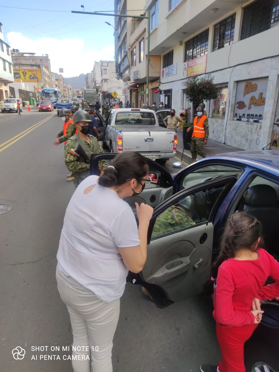 CedeDoc's tweet photo. #Ambato | Aspirantes del II año de la @EsforseEc se encuentran desarrollando el Producto Integrador de Saberes en donde ponen en práctica los conocimientos adquiridos en ámbito interno, a fin de que en los próximos días cumplan  misiones como futuros Soldados del @EjercitoECU. https://t.co/KOiyLoWgYV