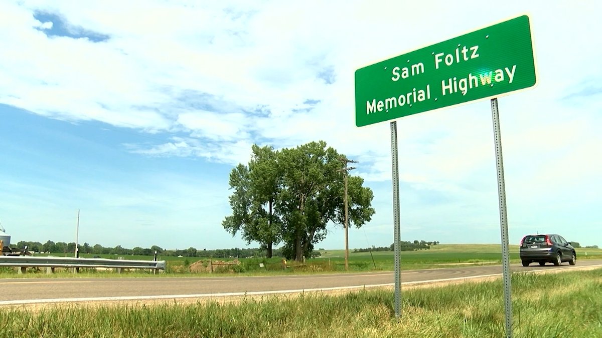 MattFosterTV's tweet photo. There's a new name for a stretch of Highway 56 in Greeley, Nebraska:

Sam Foltz Memorial Highway 📍

Stretches 13 miles alongside land farmed by the Foltz family for five generations 🌽

#SF27 #Huskers https://t.co/F98kijM3te