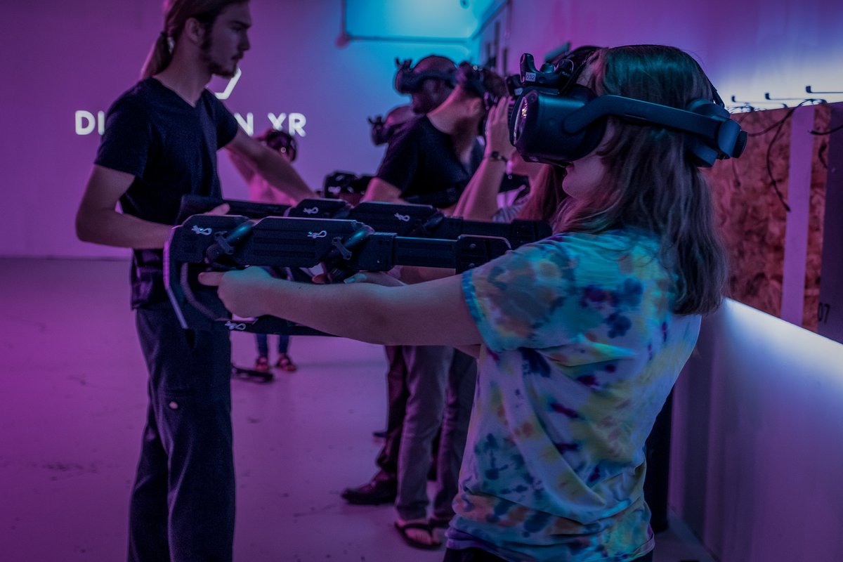 dimension_xr's tweet image. Here's a little snap of some eager folks about to battle it out in Limitless VR.  We support up to 8 players, so grab your crew and head down for a session!

📸: Sean Puno

#limitlessvr #dimensionxr #vr #virtualreality #vivefocus3 #playdimension