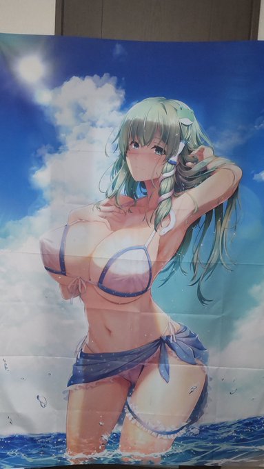 見本色校が届いた
発色も縫製も布地もいい感じ 